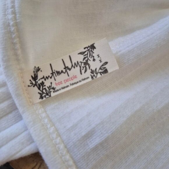 Intimately Free People White Cream Long Sleeve Henley Top V-neck Size Medium - Picture 3 of 3